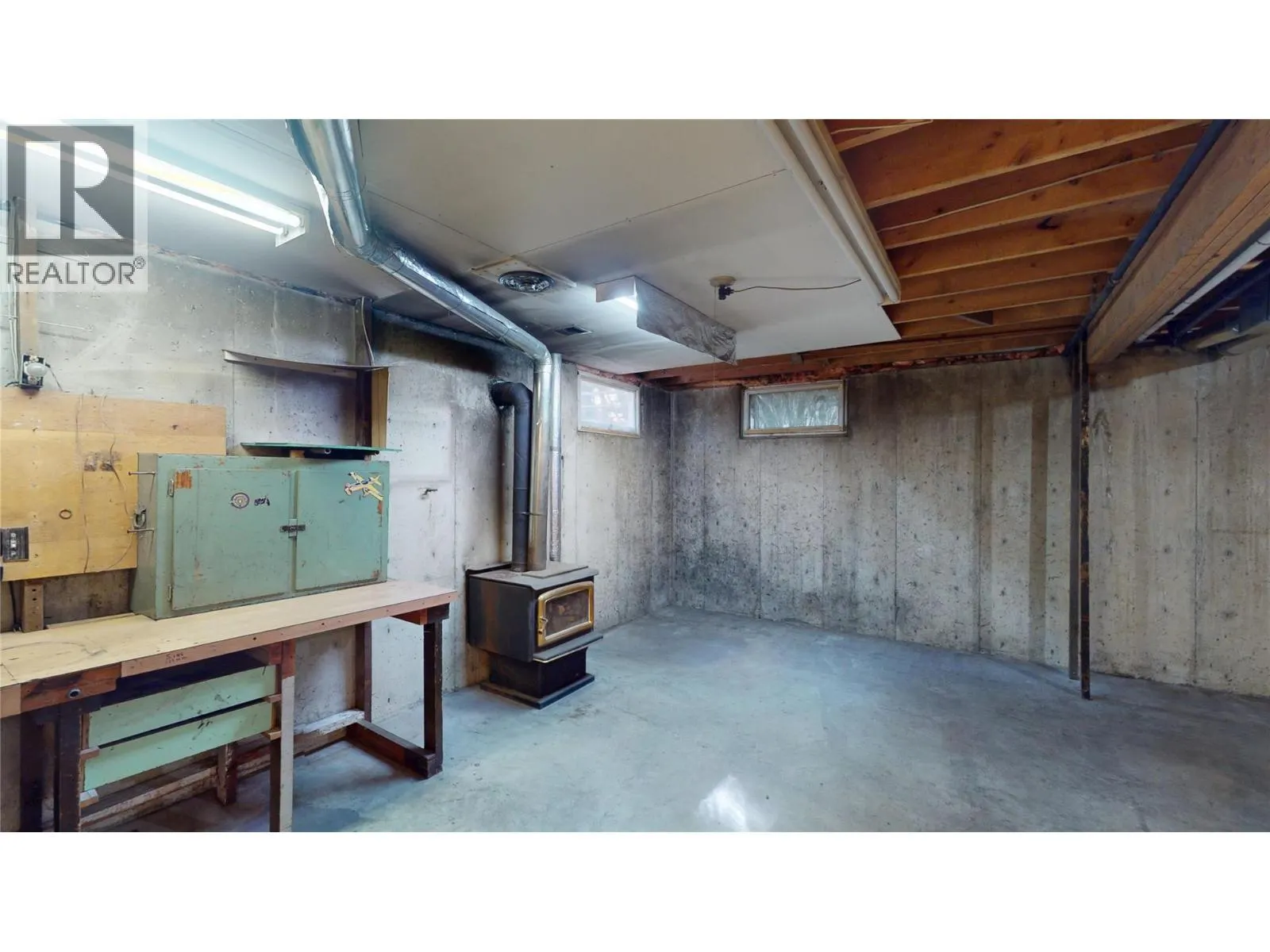 281 Kimbrook Crescent