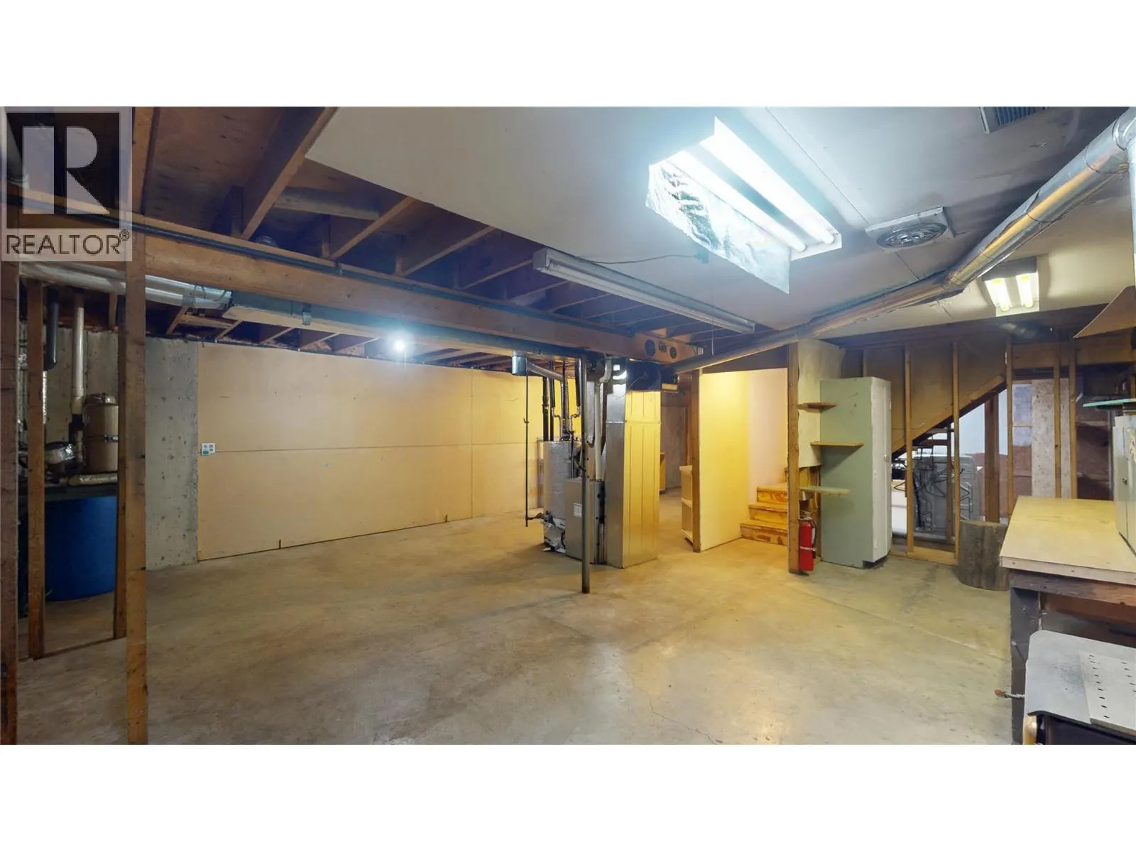 281 Kimbrook Crescent