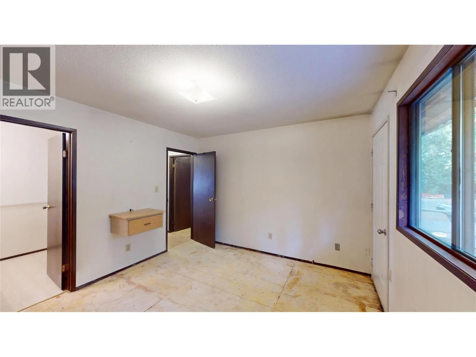 281 Kimbrook Crescent
