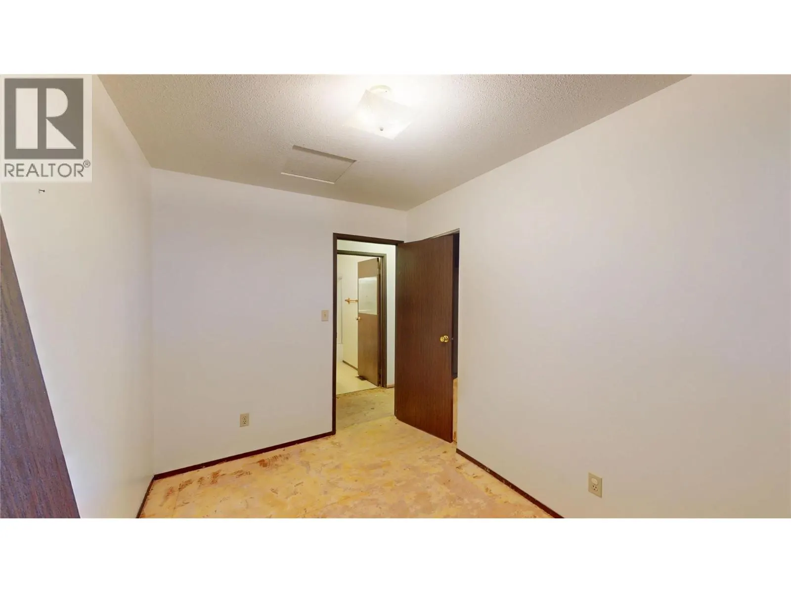 281 Kimbrook Crescent