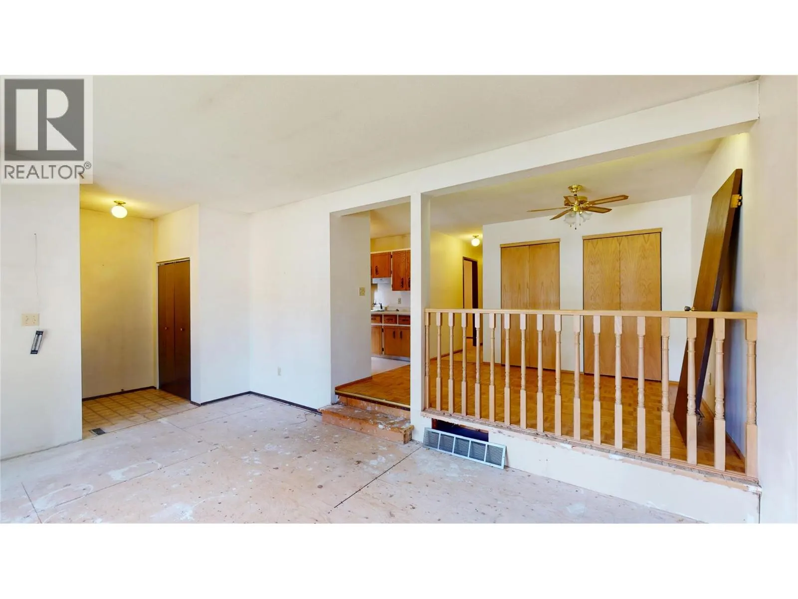 281 Kimbrook Crescent
