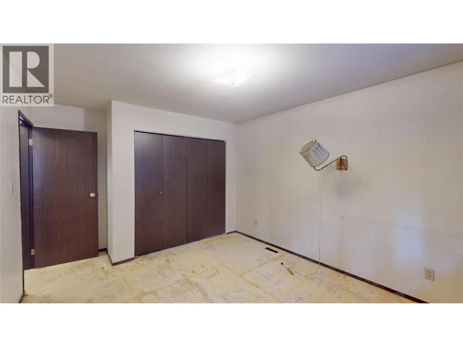 281 Kimbrook Crescent