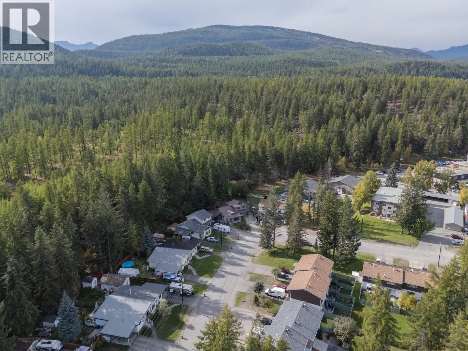 281 Kimbrook Crescent