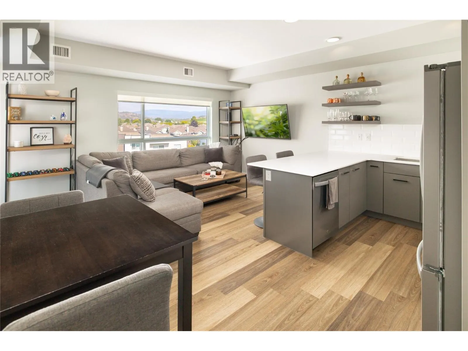 722 Valley Road Unit# 402