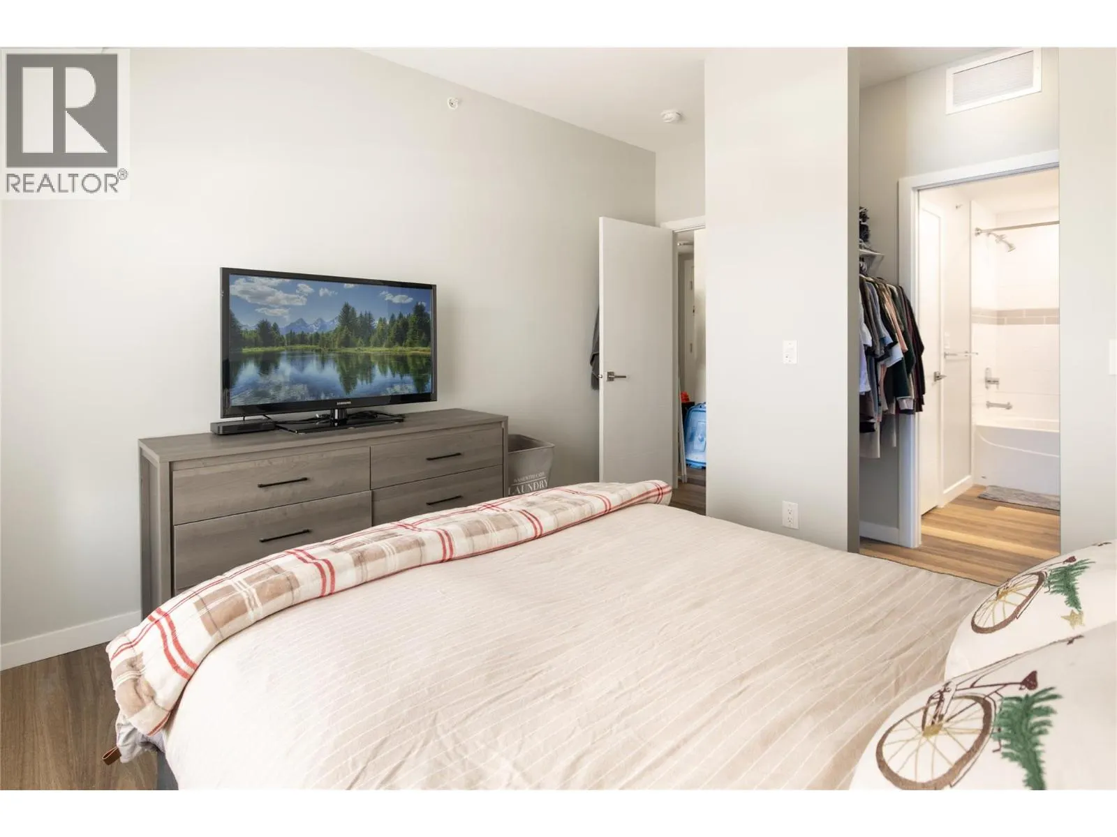 722 Valley Road Unit# 402