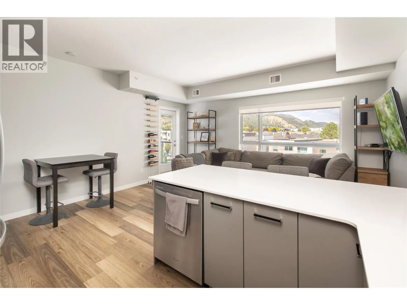 722 Valley Road Unit# 402