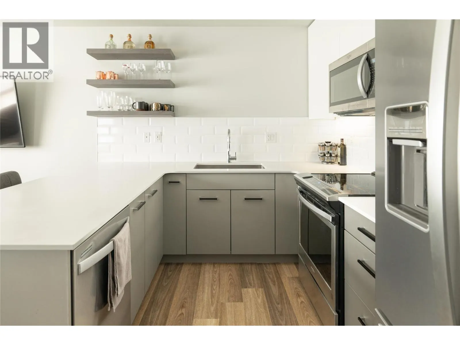 722 Valley Road Unit# 402