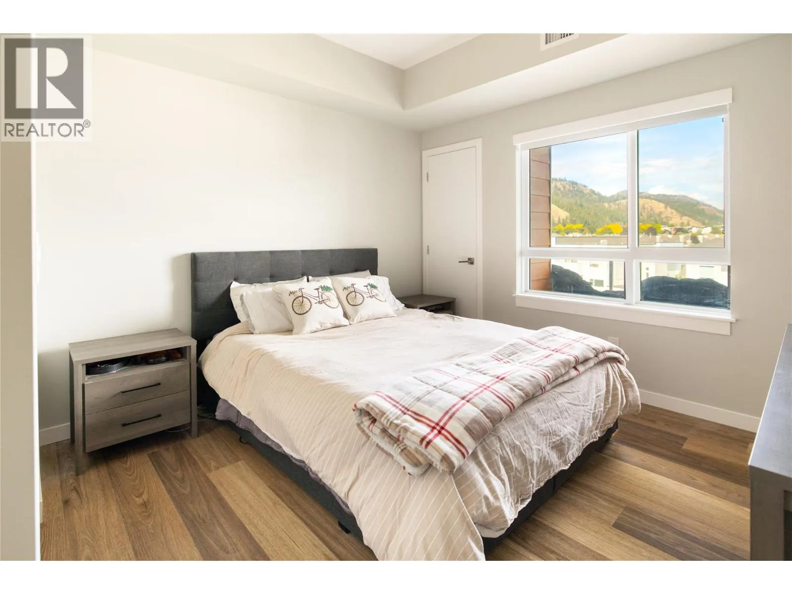 722 Valley Road Unit# 402