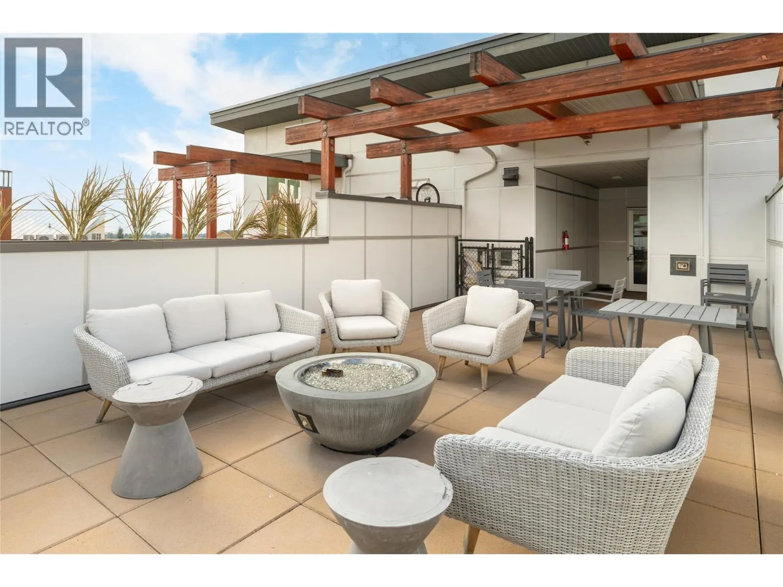 722 Valley Road Unit# 402