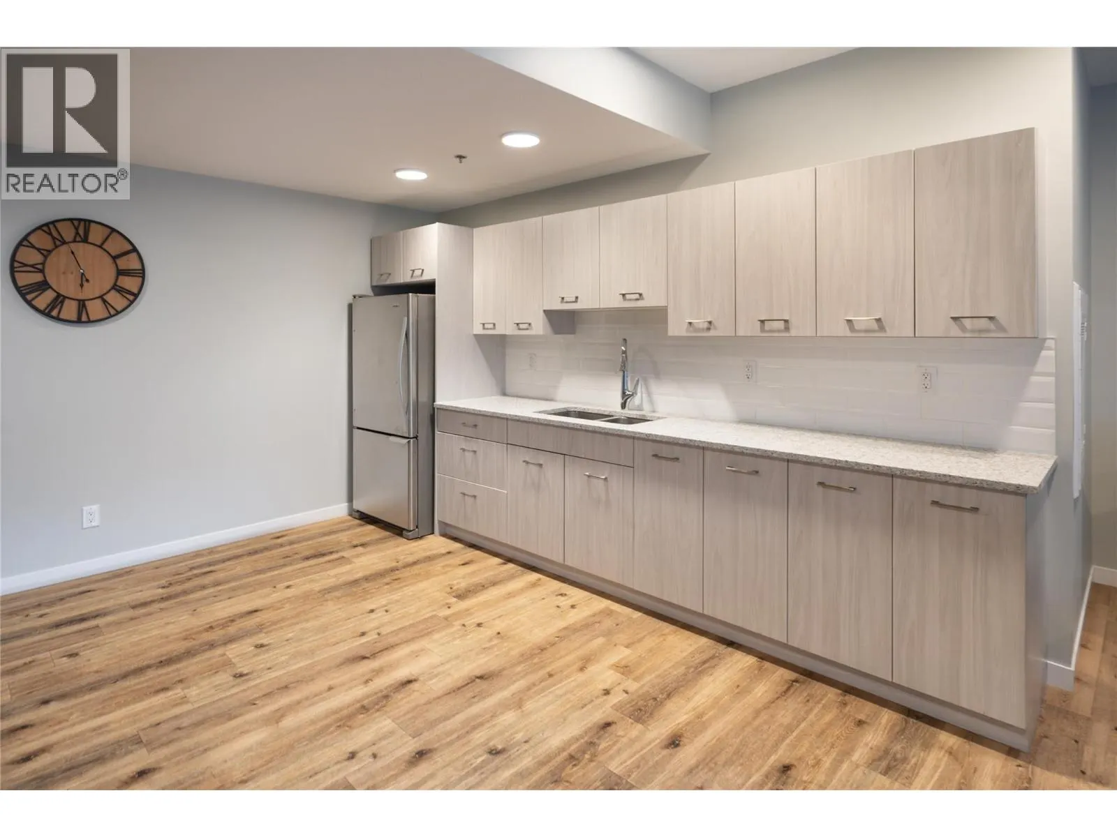 722 Valley Road Unit# 402