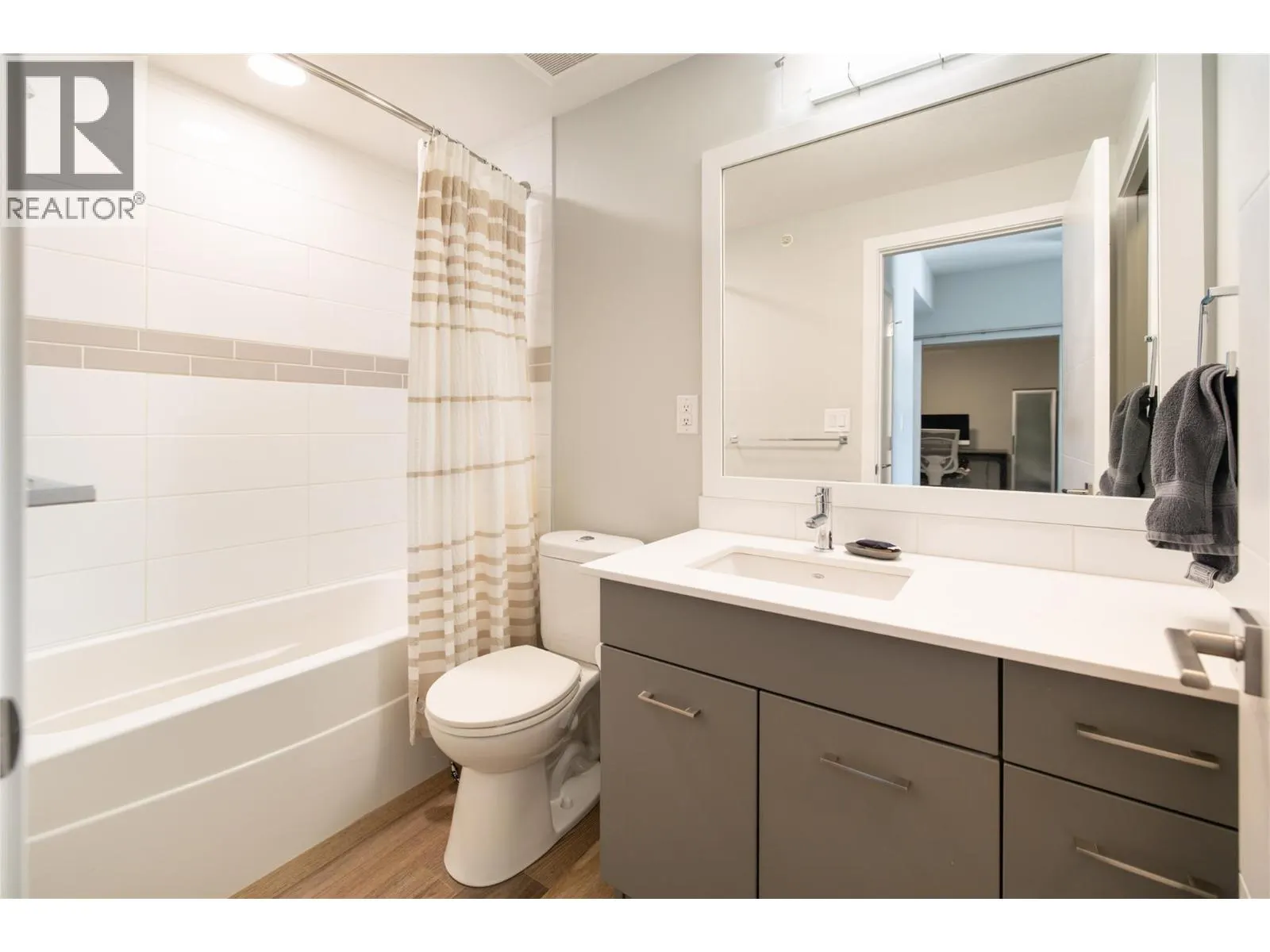 722 Valley Road Unit# 402