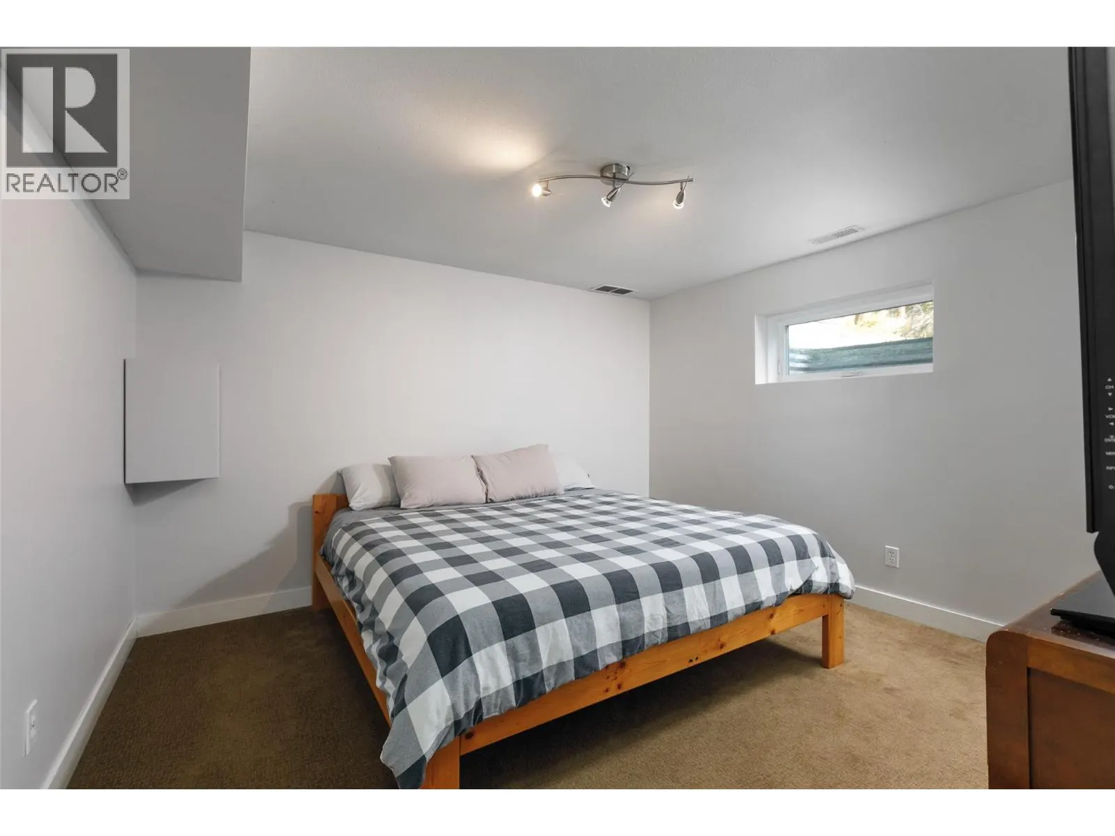 1489 Bear Creek Road