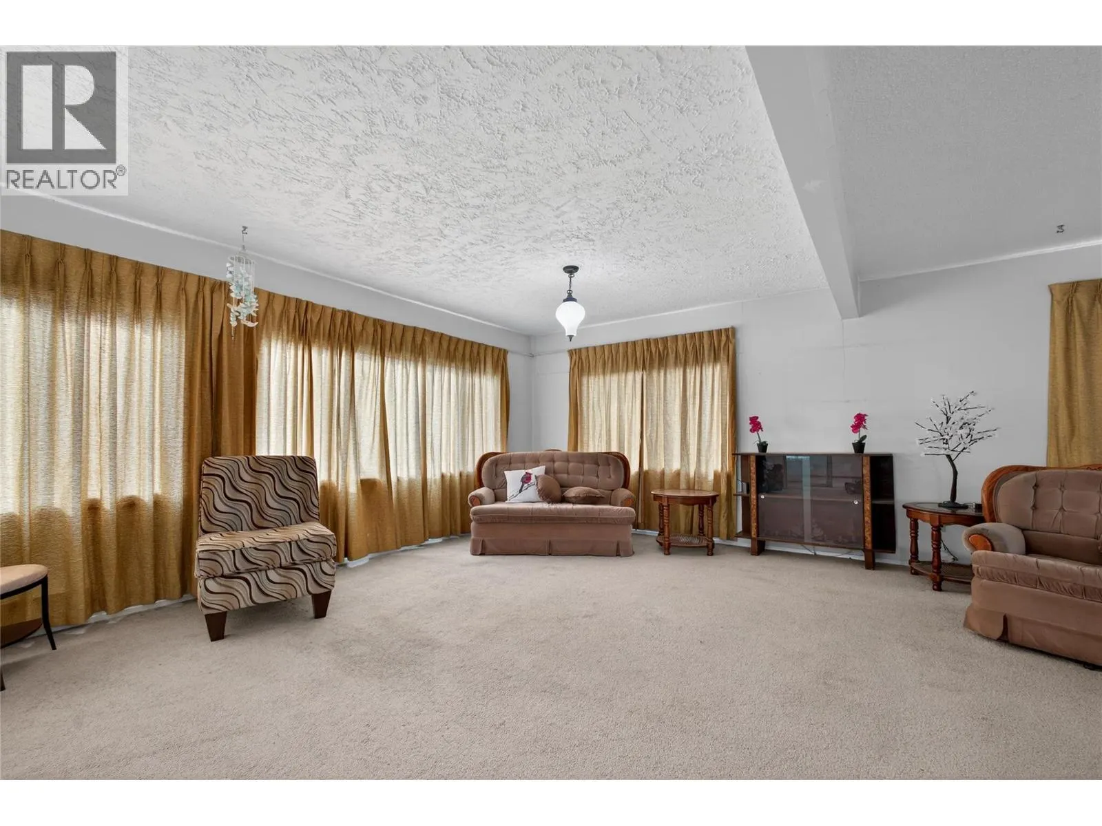 10114 Newene Road
