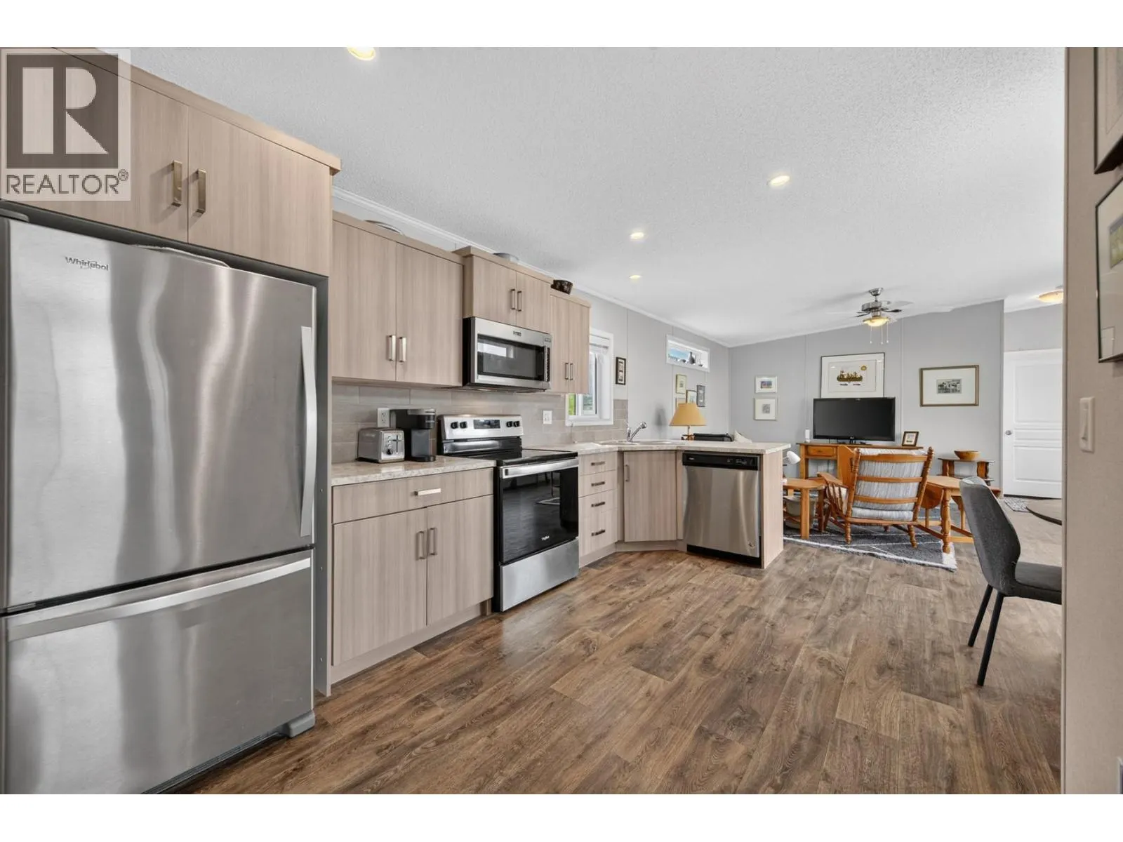 5005 River Road Unit# 116