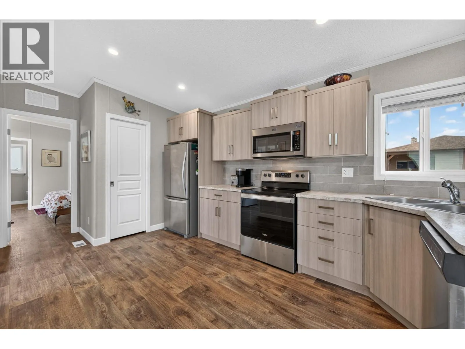 5005 River Road Unit# 116