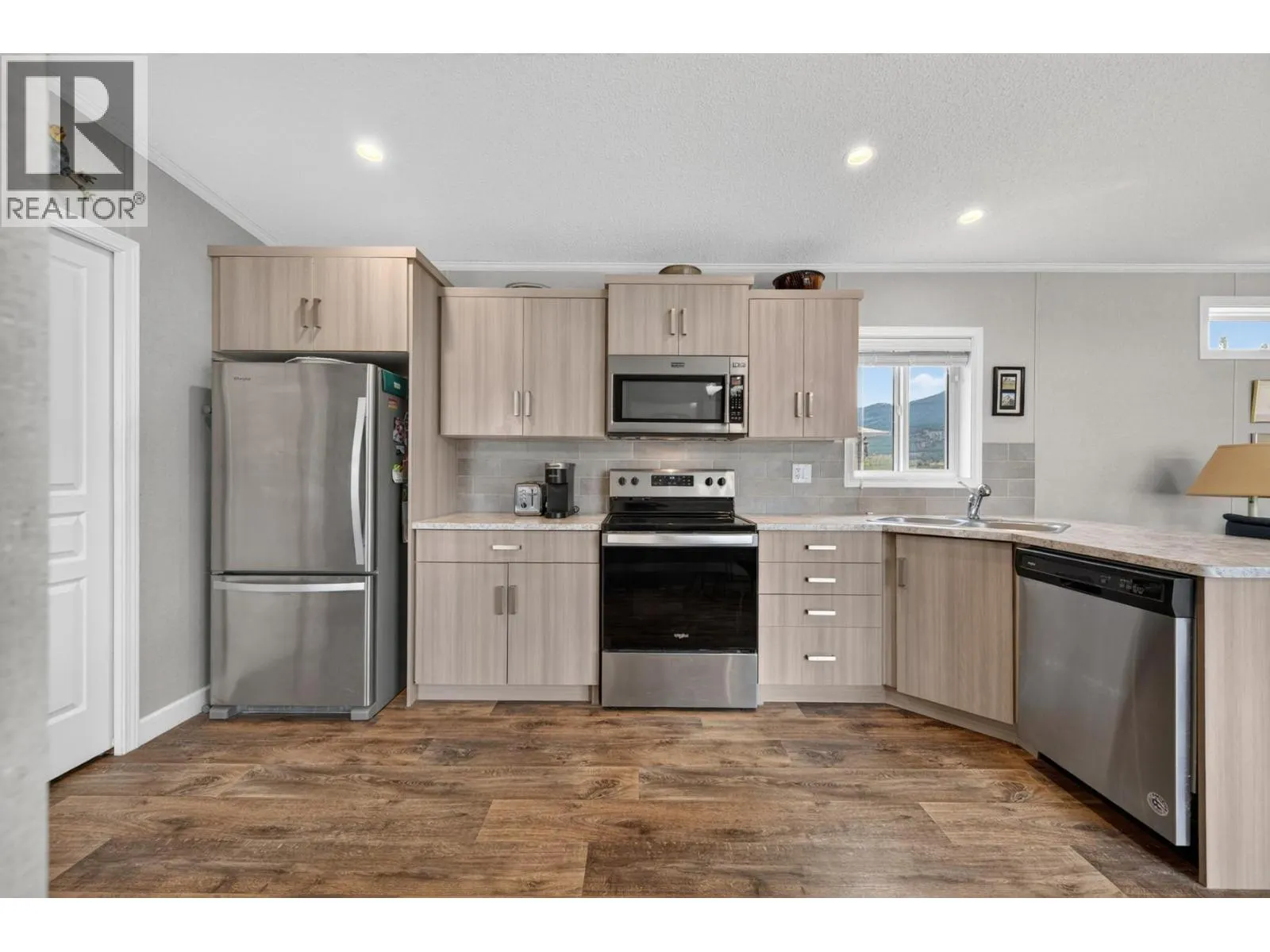 5005 River Road Unit# 116