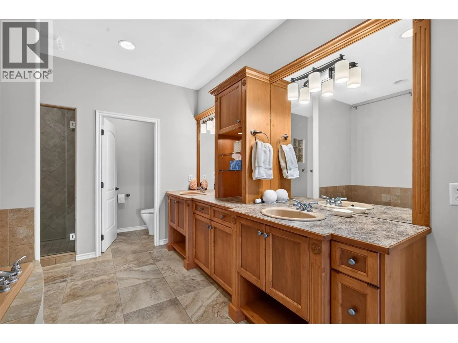 3800 Gallaghers Pinnacle Way Unit# 21