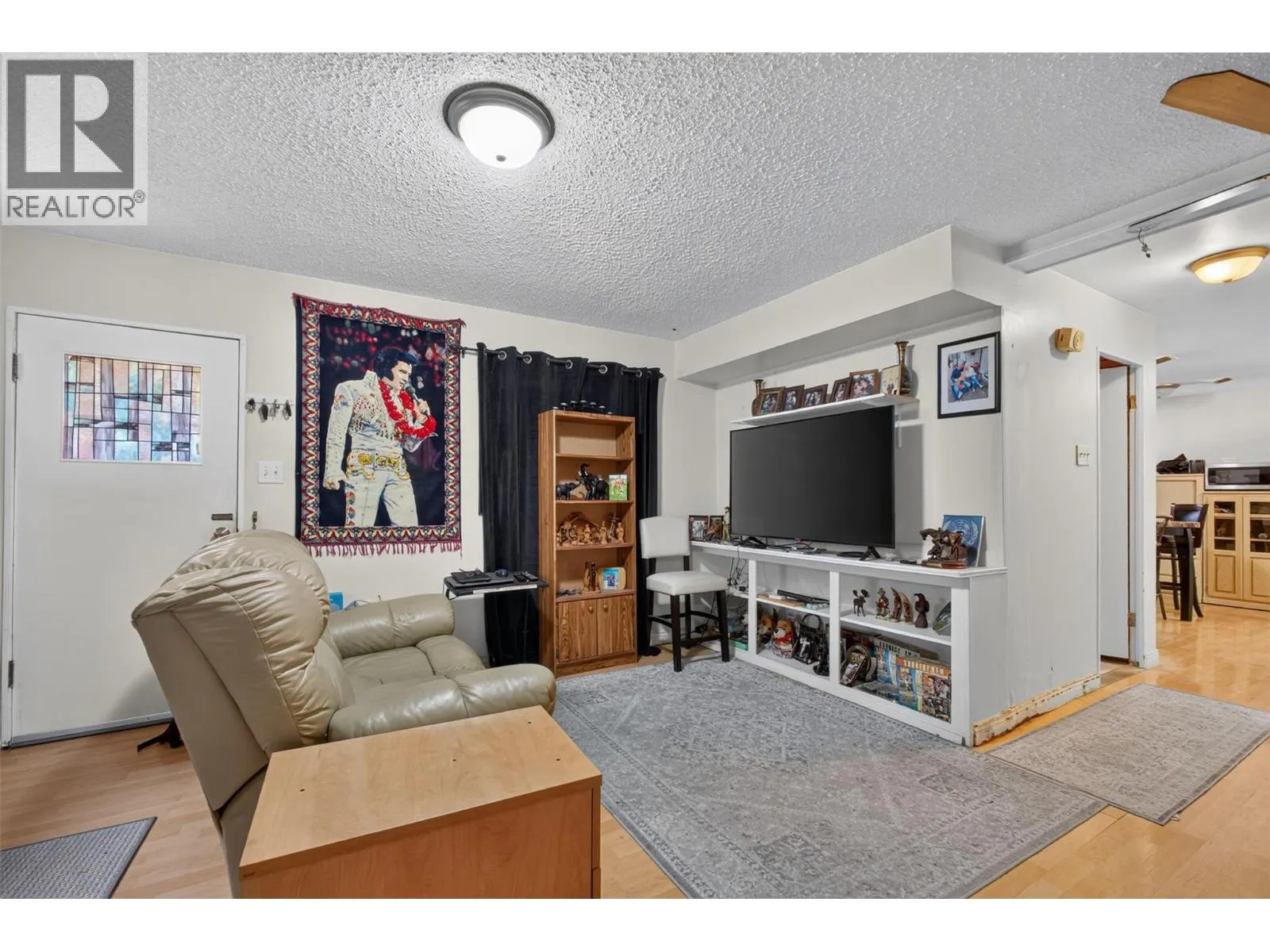 3302 Pleasant Valley Road