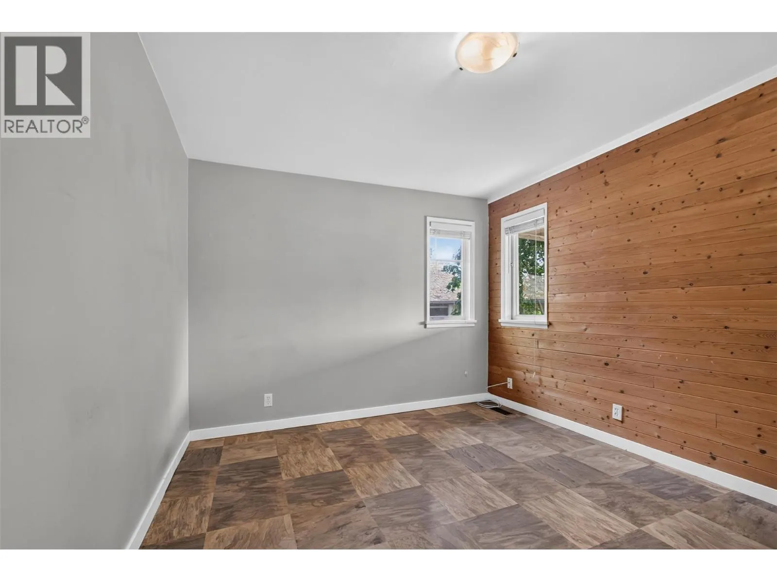 3302 Pleasant Valley Road