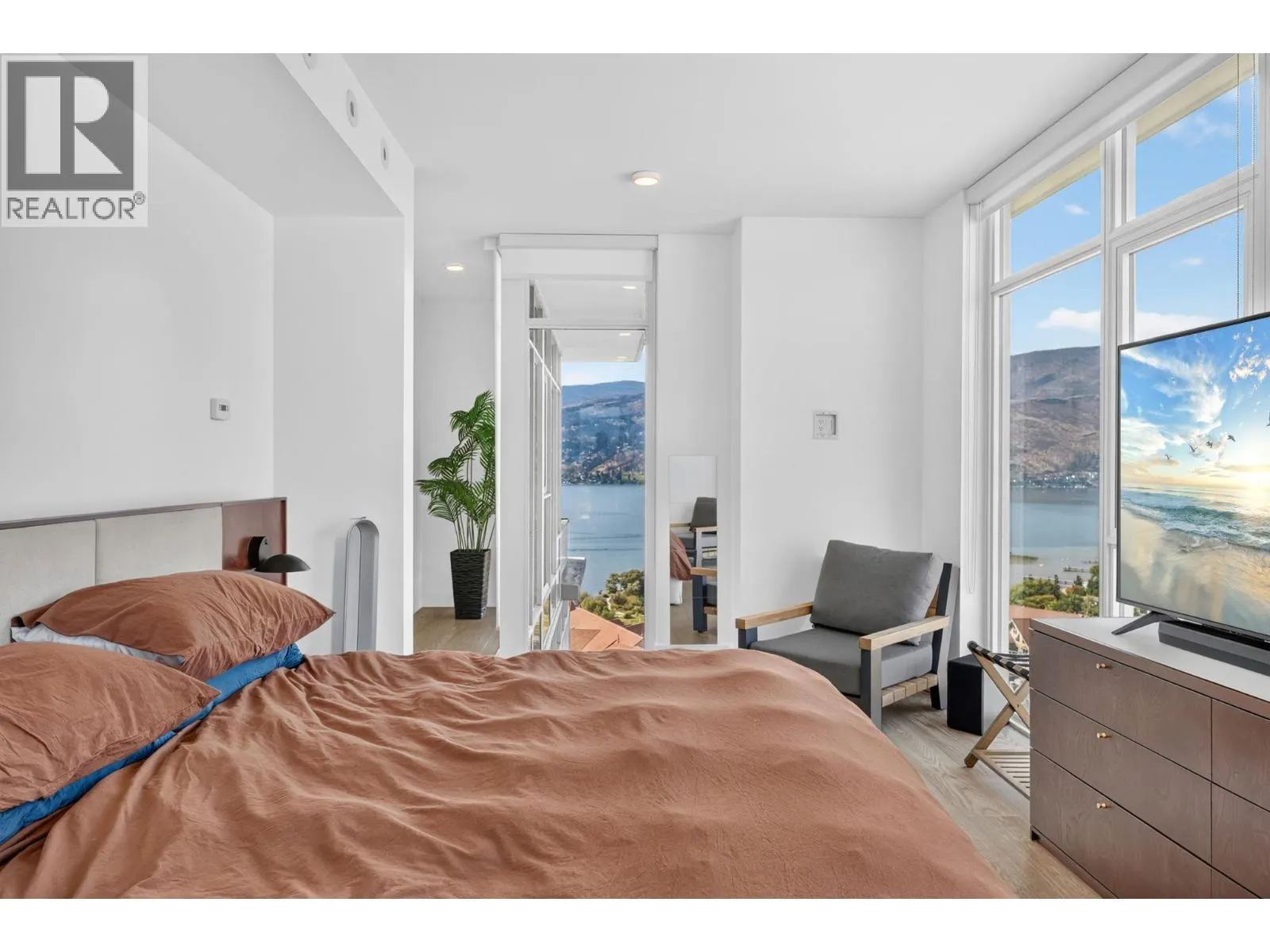 1151 Sunset Drive Unit# 2101