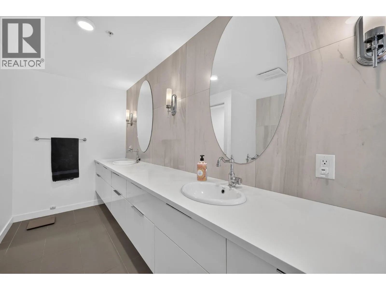 1151 Sunset Drive Unit# 2101