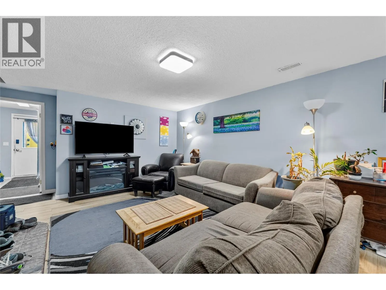 593 Braemar Drive