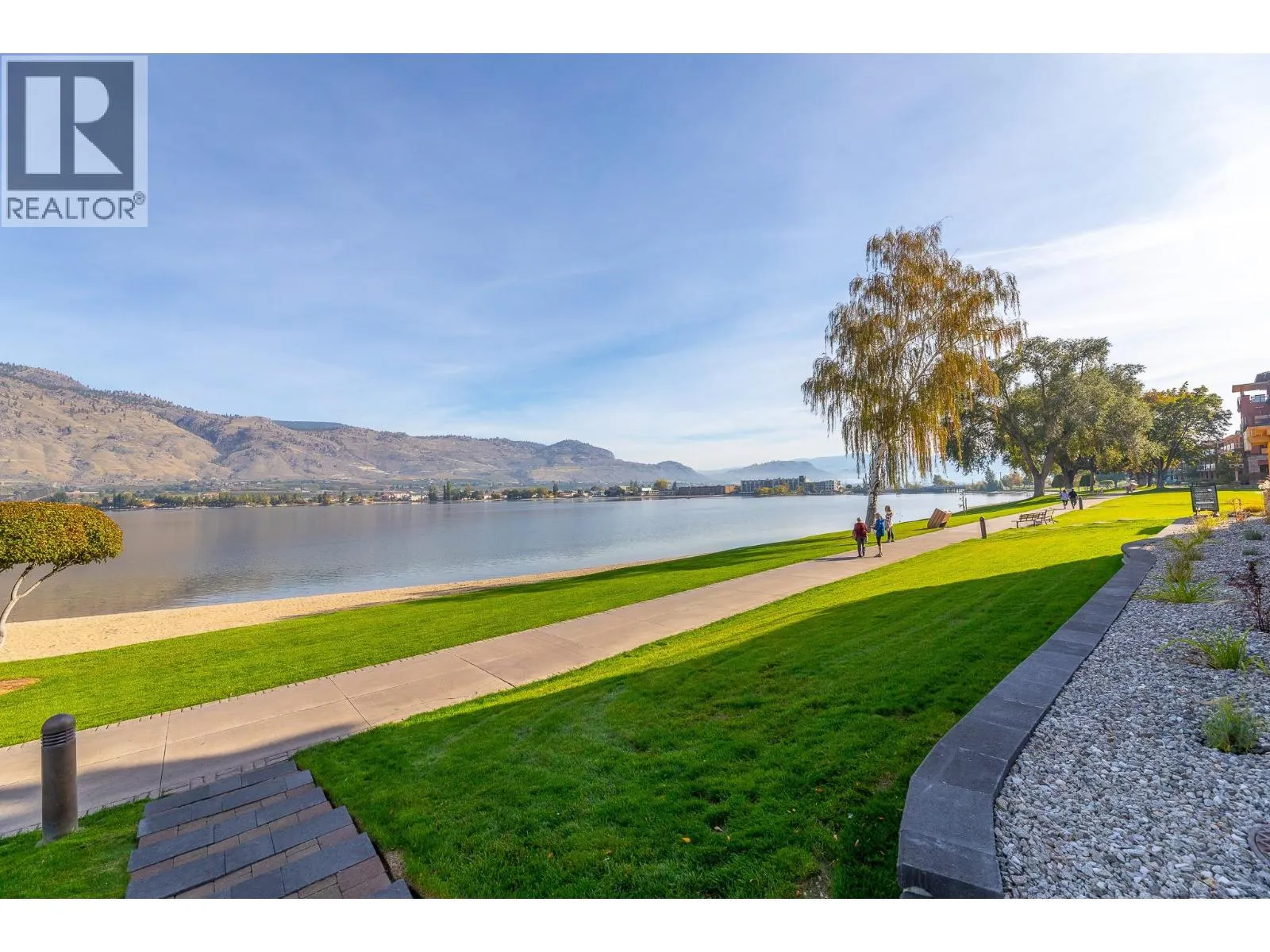 15 PARK Place Unit# 209