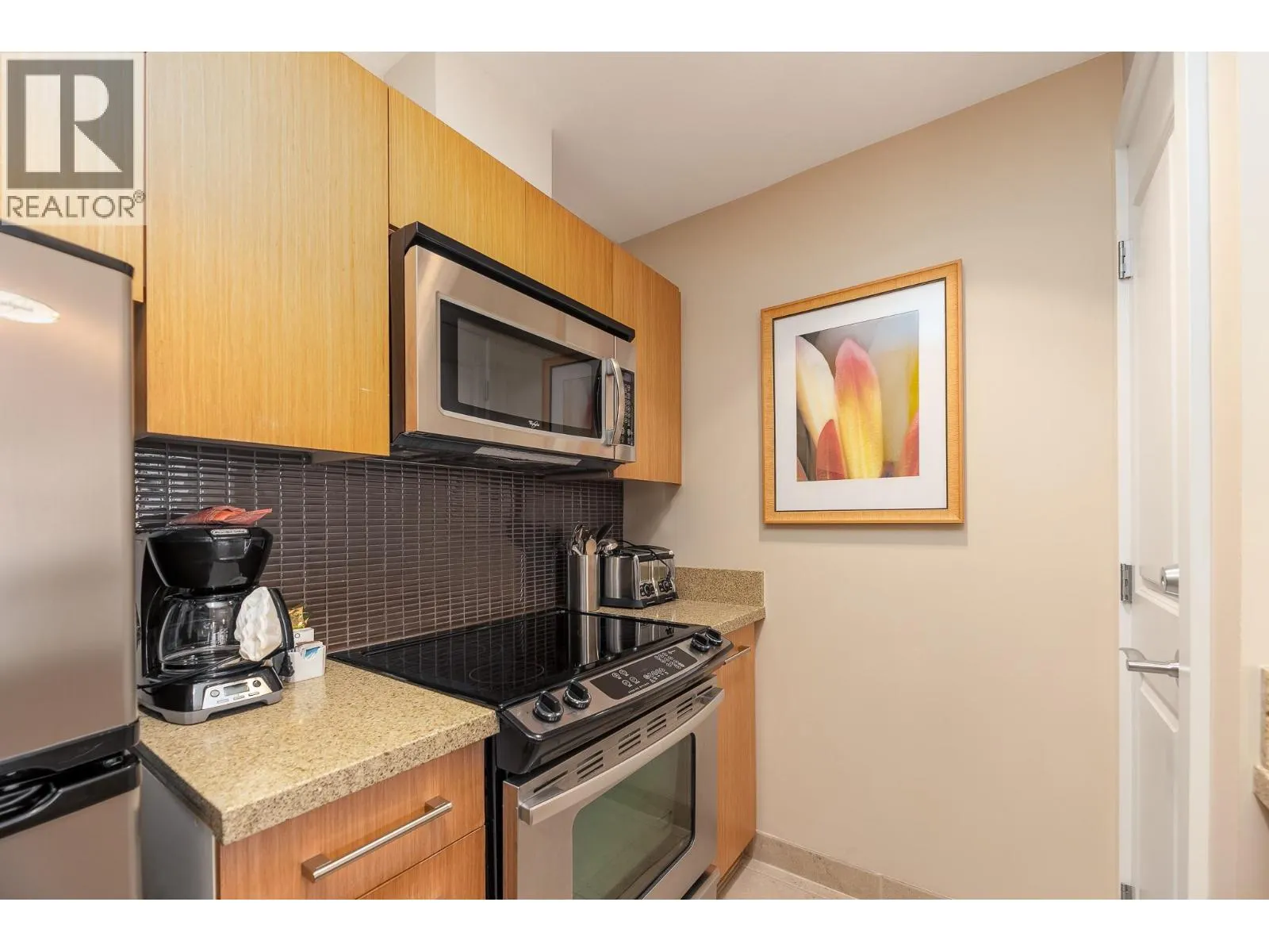 15 PARK Place Unit# 209