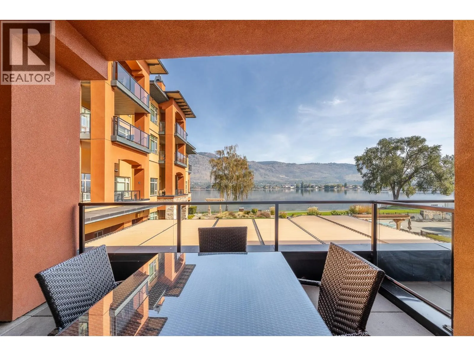 15 PARK Place Unit# 209