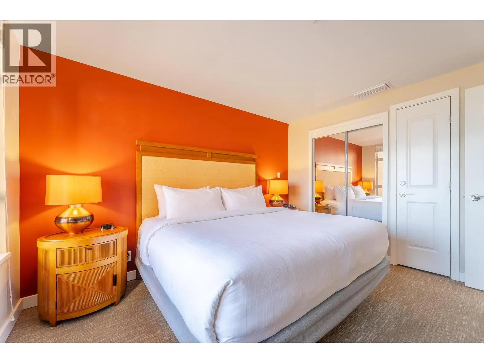 15 PARK Place Unit# 209