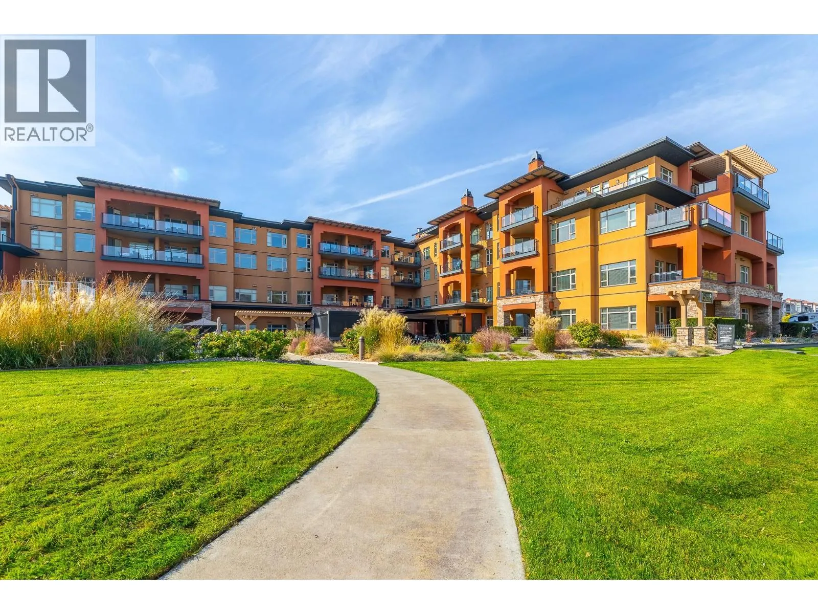 15 PARK Place Unit# 209