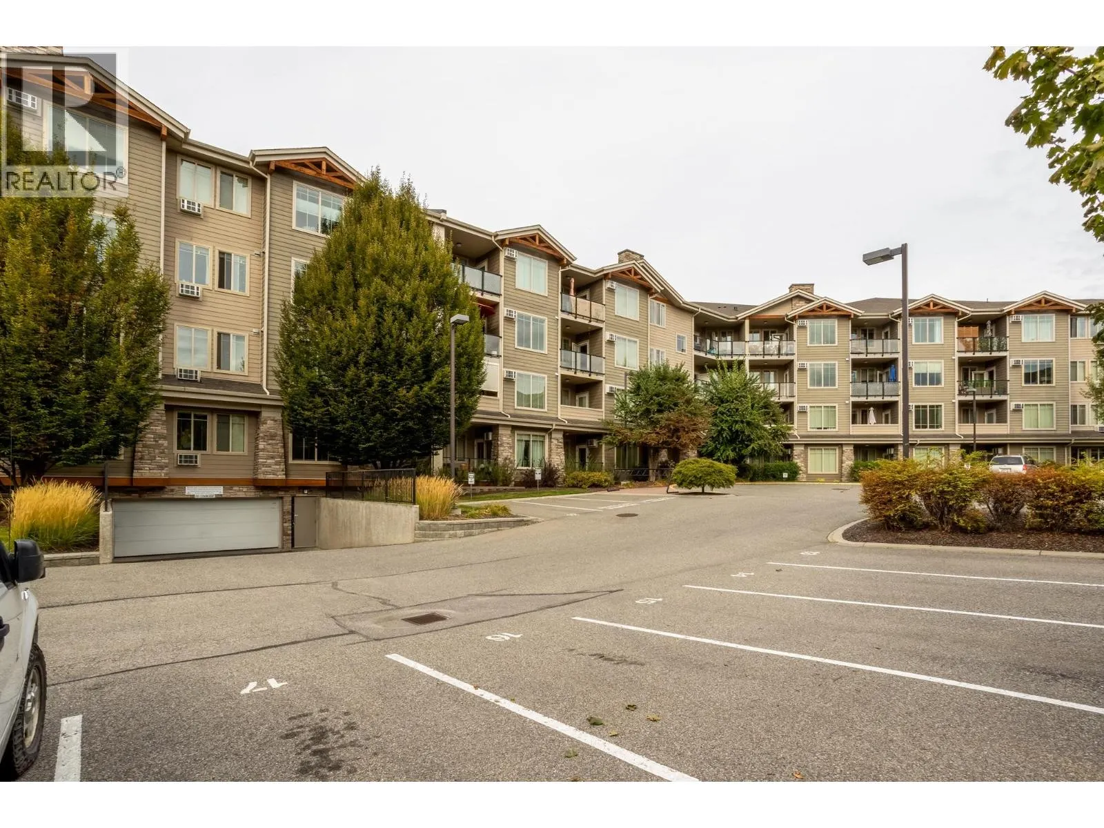 3733 Casorso Road Unit# 104