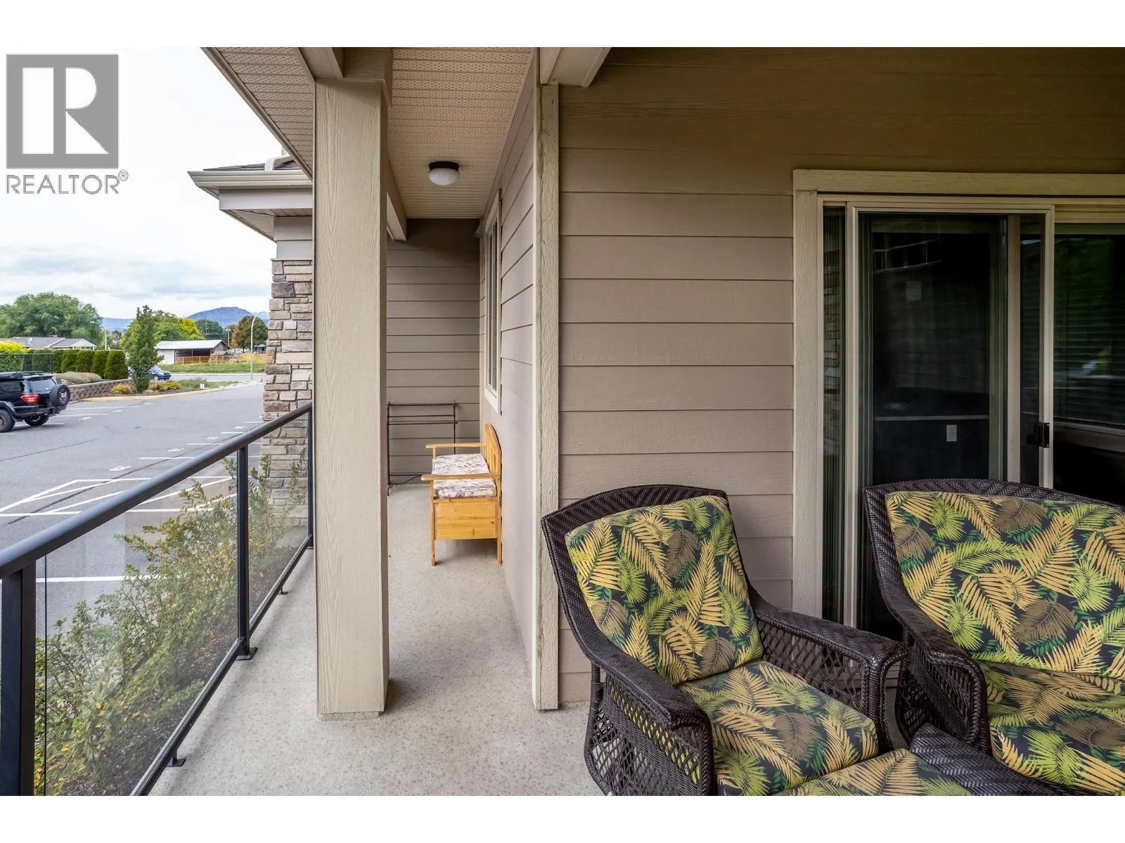 3733 Casorso Road Unit# 104