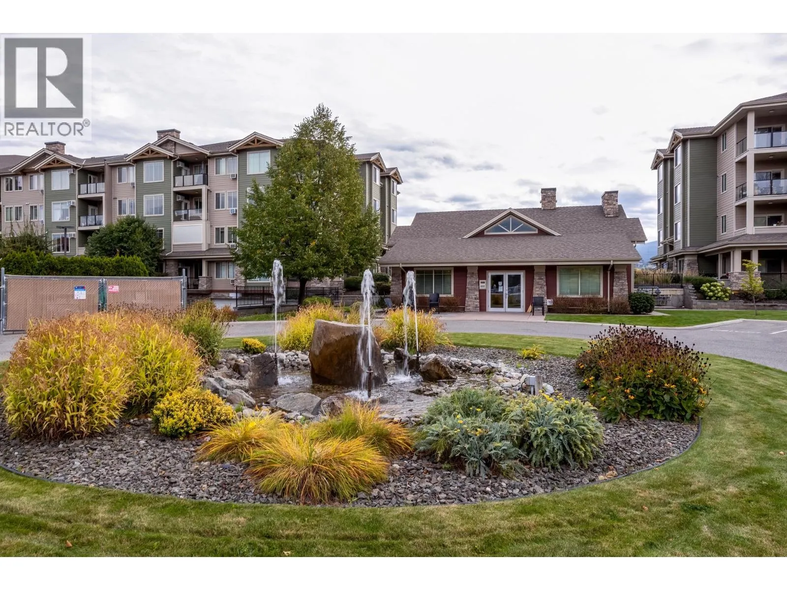 3733 Casorso Road Unit# 104