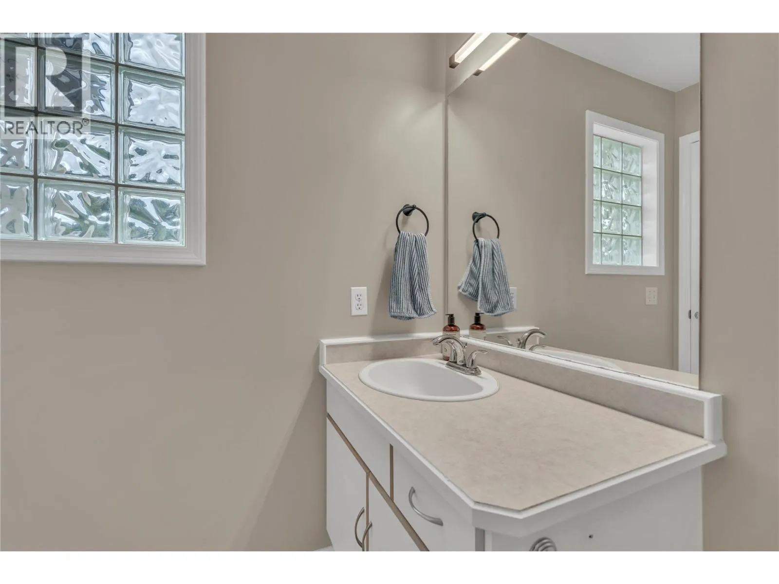 8710 Prairie Valley Road Unit# 4