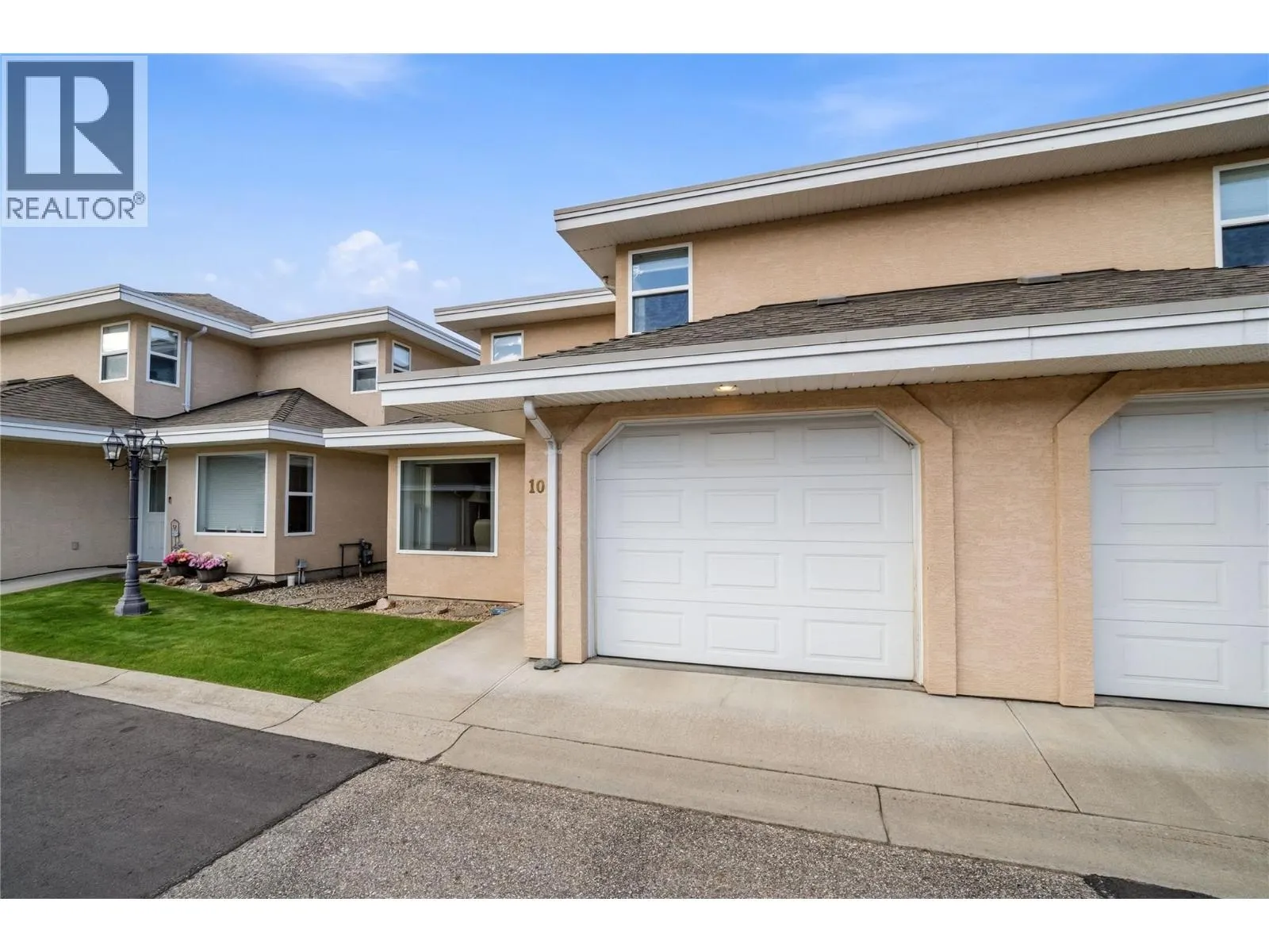 51 8 Avenue SW Unit# 10