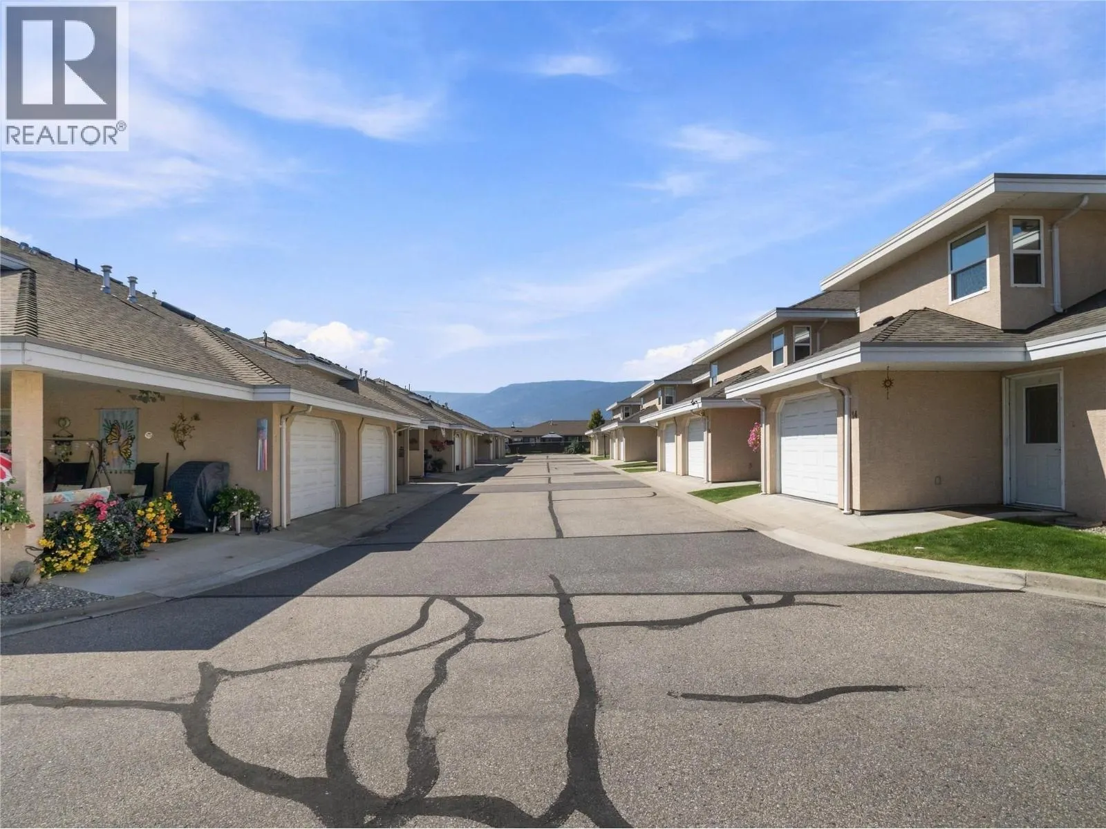 51 8 Avenue SW Unit# 10