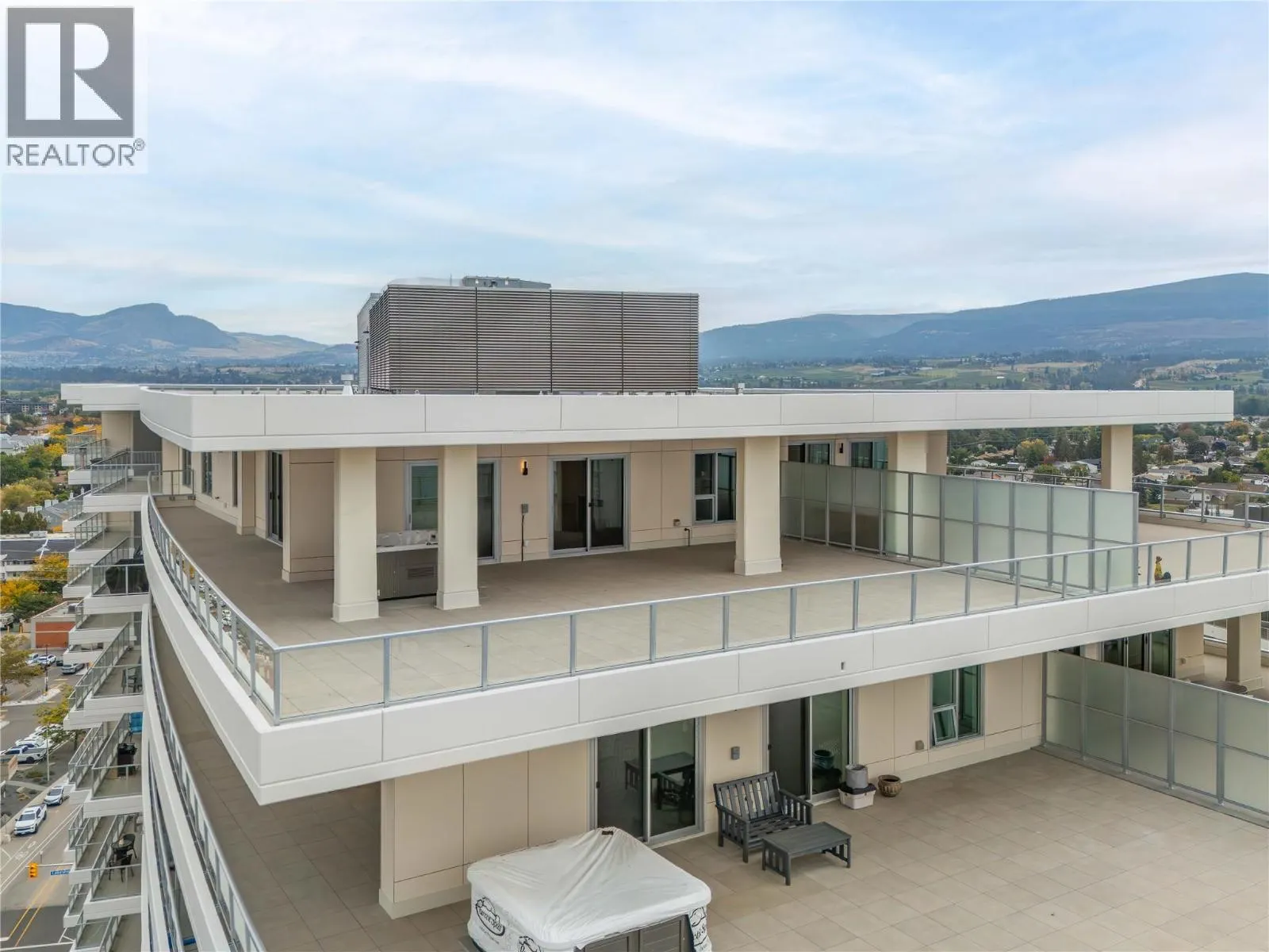 3300 Lakeshore Road Unit# PH1406