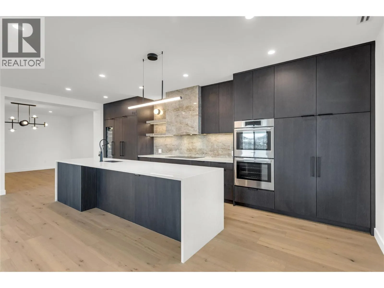 3300 Lakeshore Road Unit# PH1406