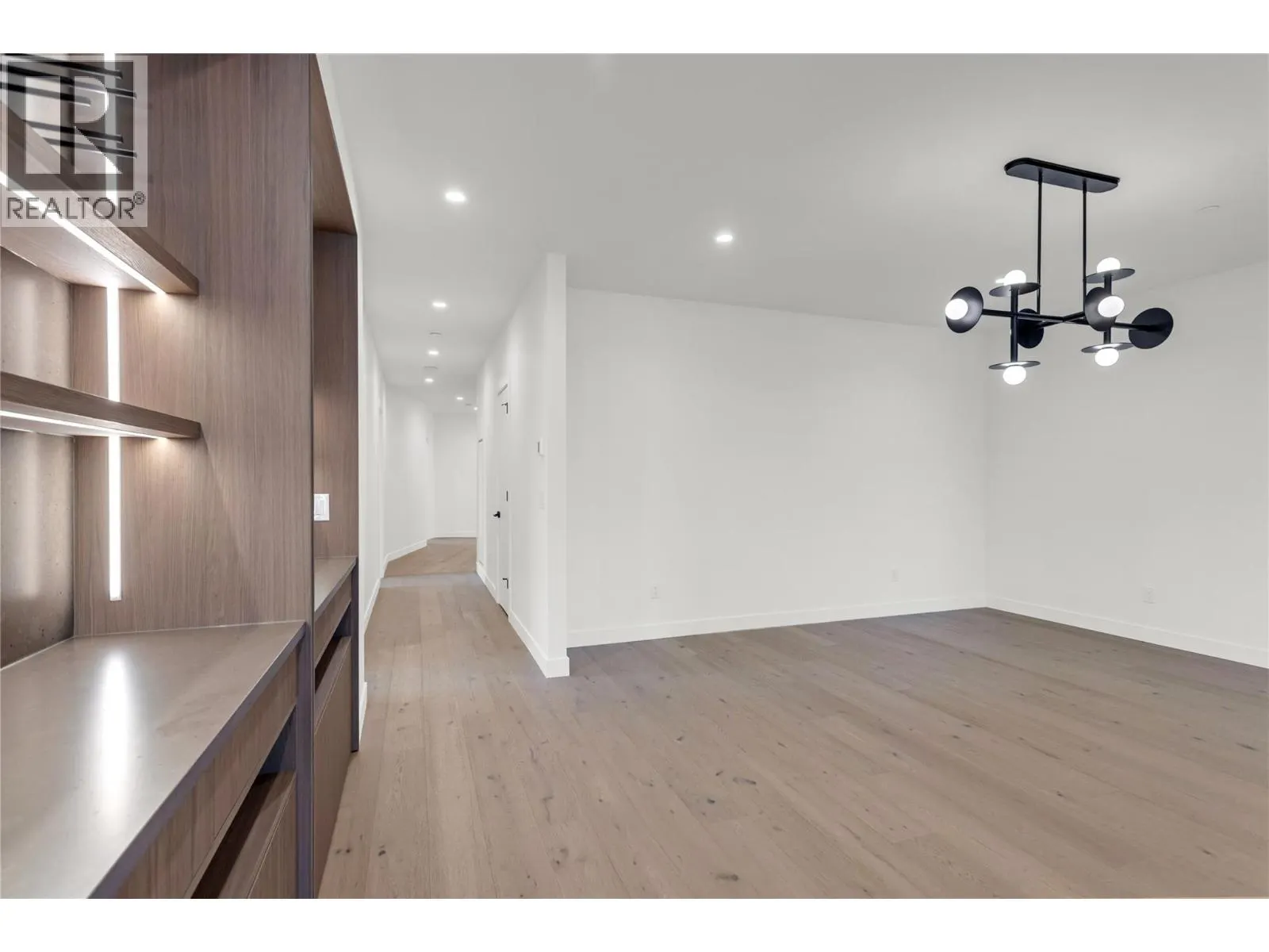 3300 Lakeshore Road Unit# PH1406