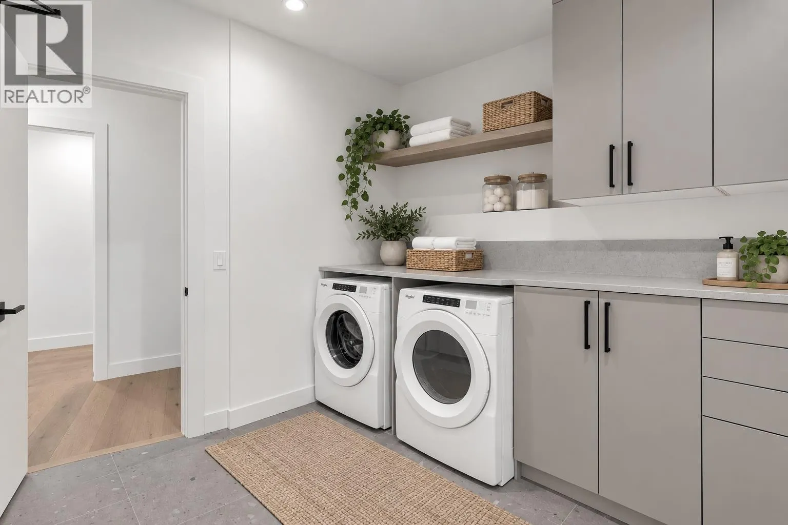 3300 Lakeshore Road Unit# PH1406