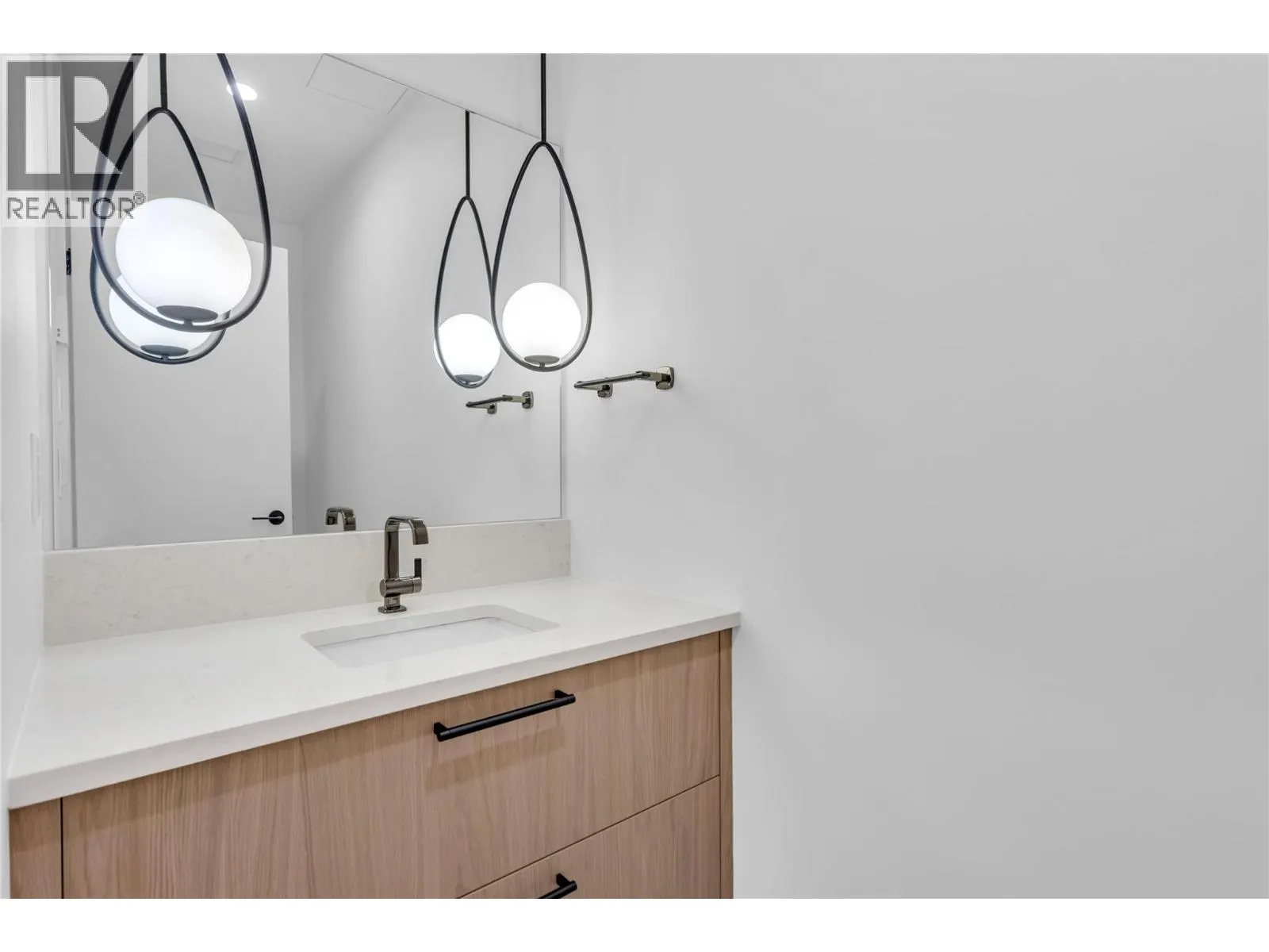 3300 Lakeshore Road Unit# PH1406
