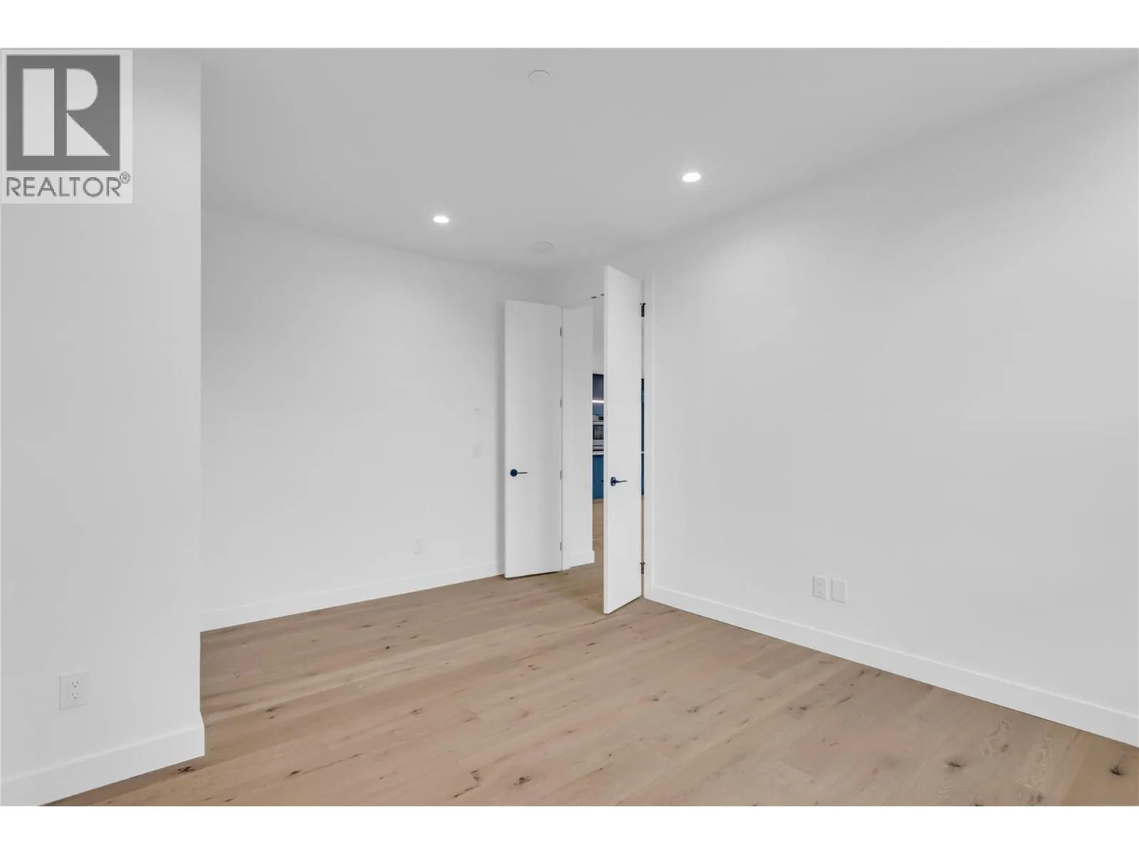 3300 Lakeshore Road Unit# PH1406