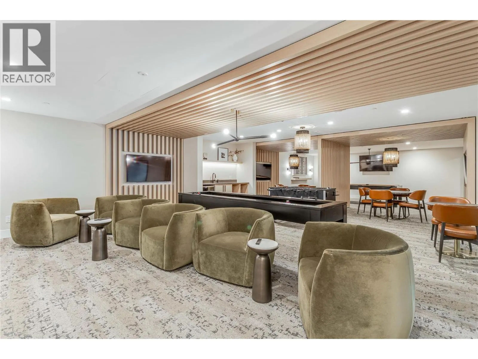 3300 Lakeshore Road Unit# PH1406