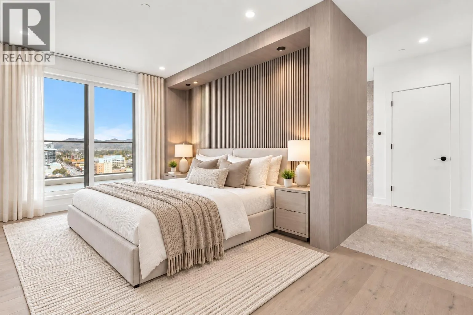 3300 Lakeshore Road Unit# PH1406