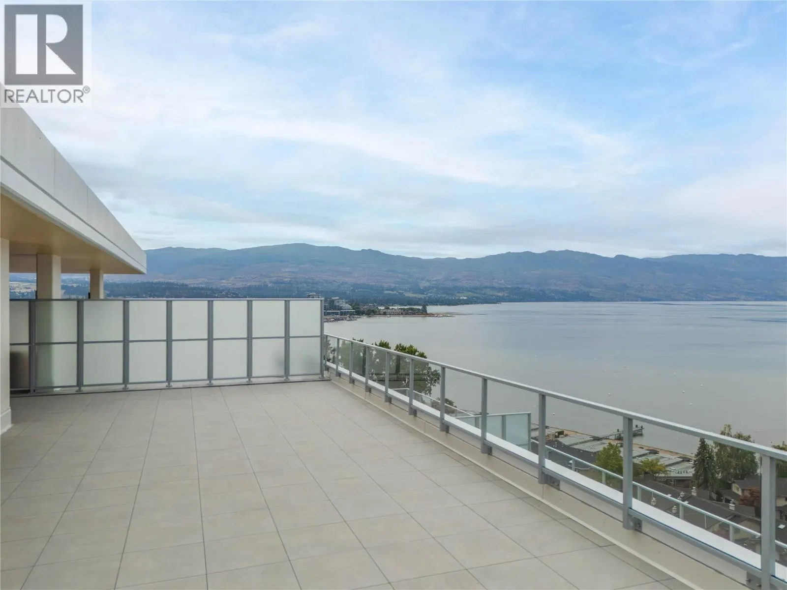3300 Lakeshore Road Unit# PH1406