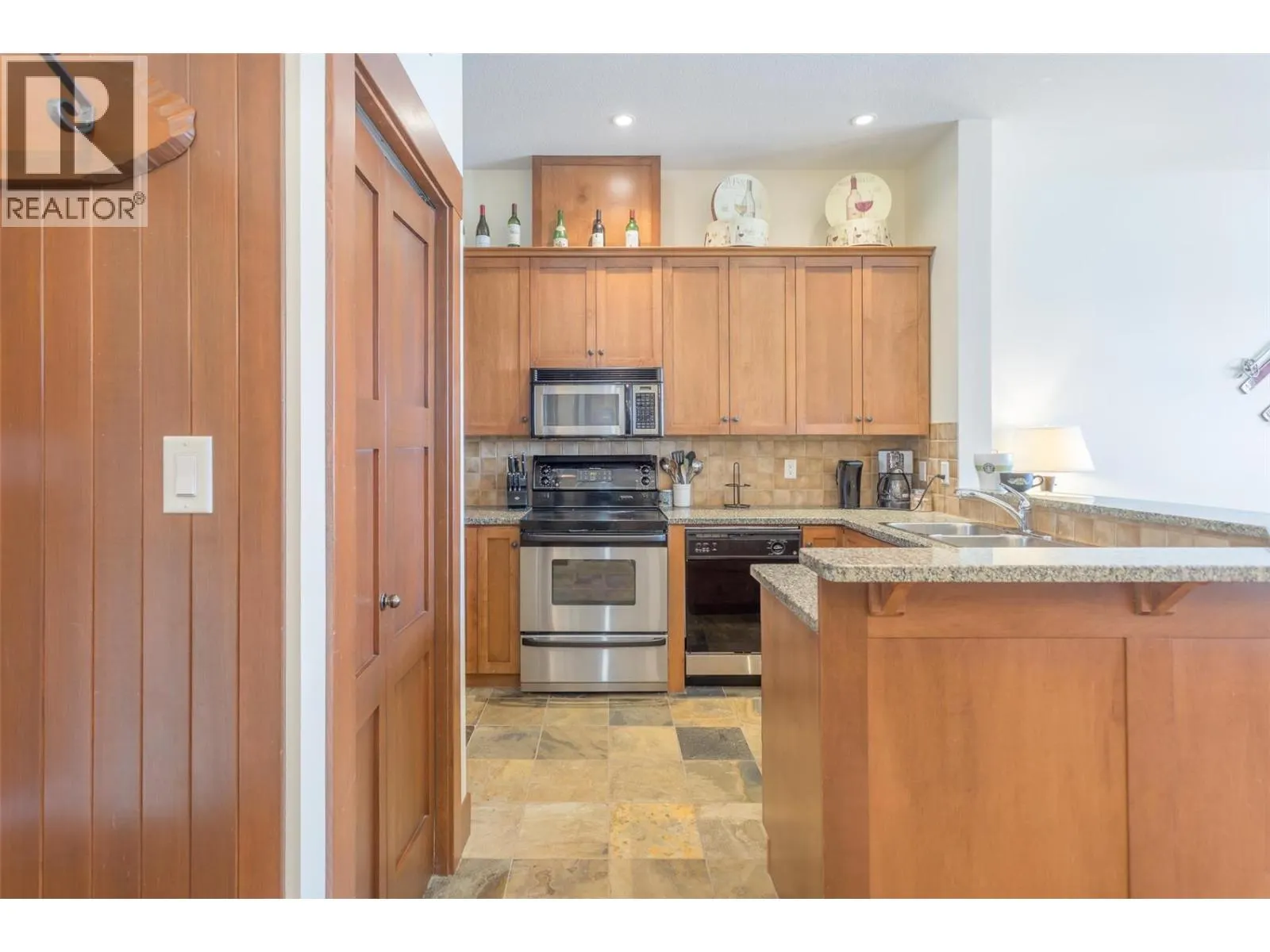 5255 Big White Road Unit# 408