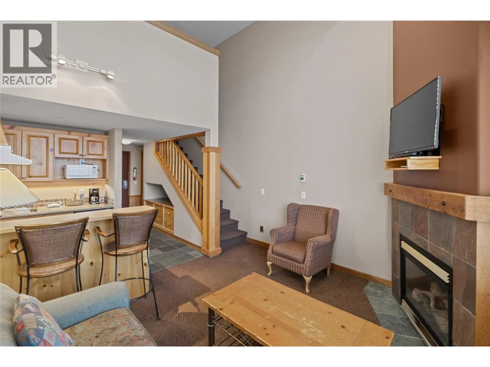 5335 Big White Road Unit# 220