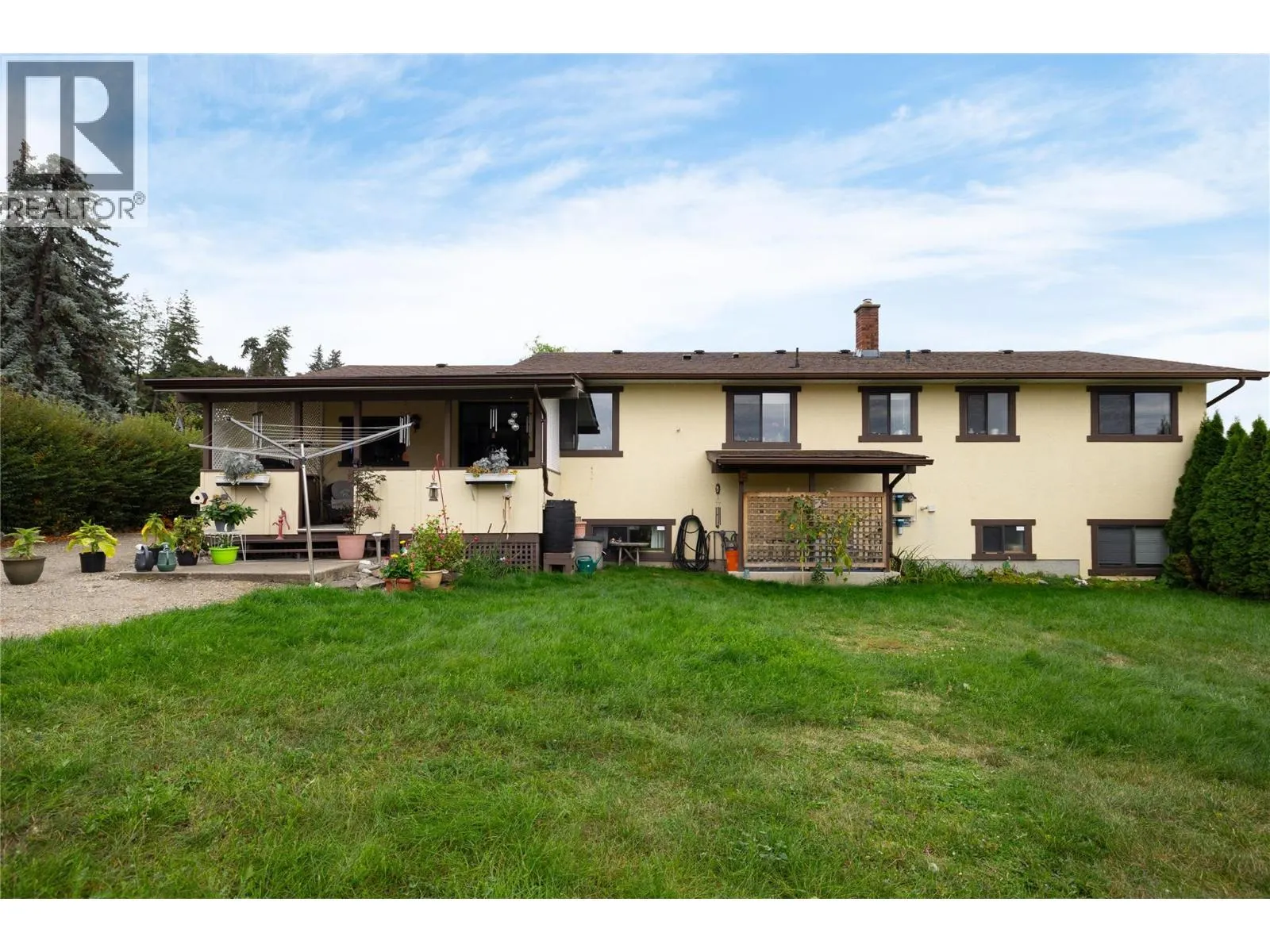 537 Robin Road