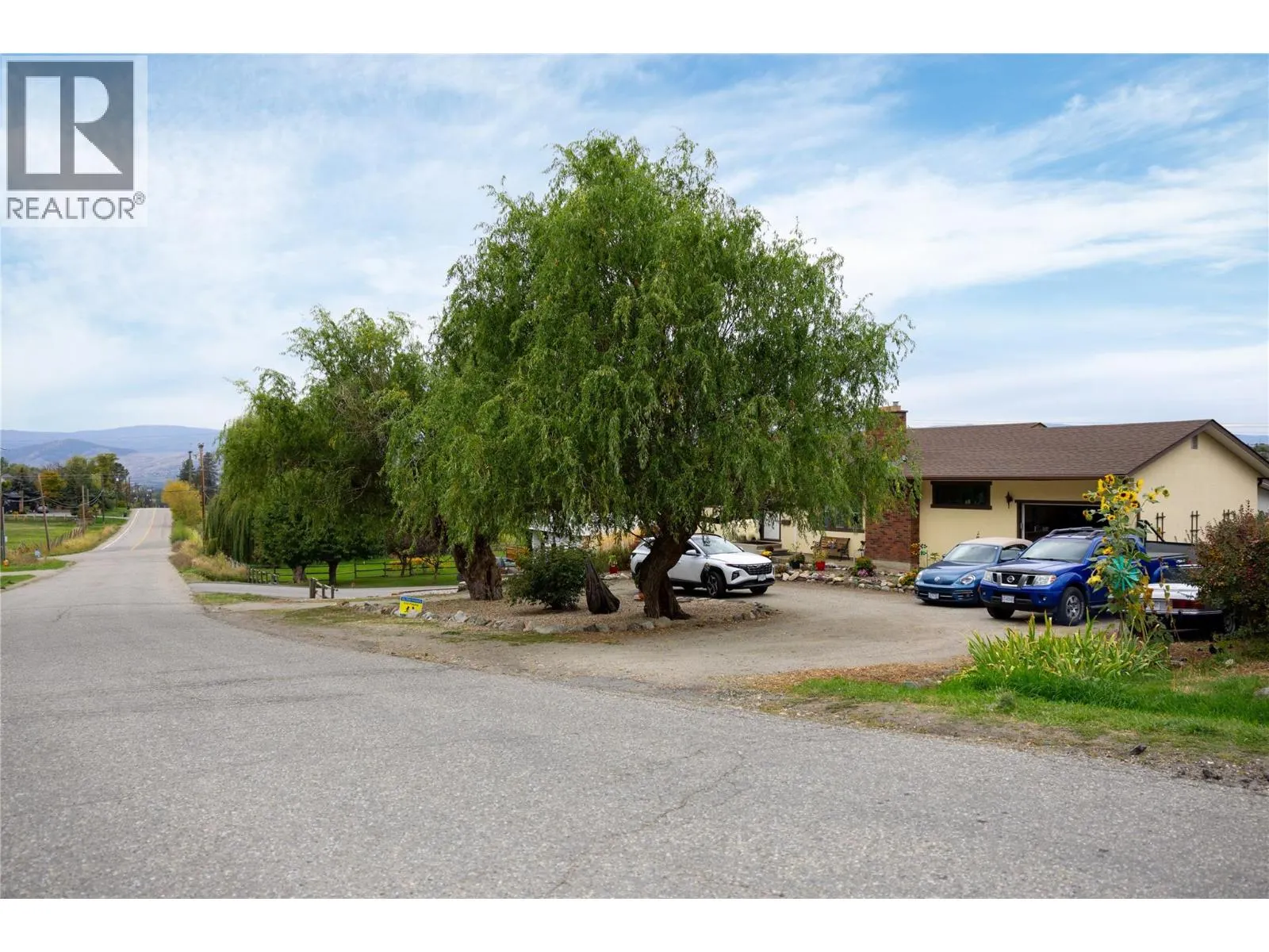 537 Robin Road